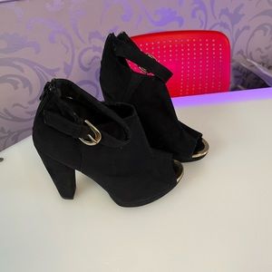 Peep toe black suede heels